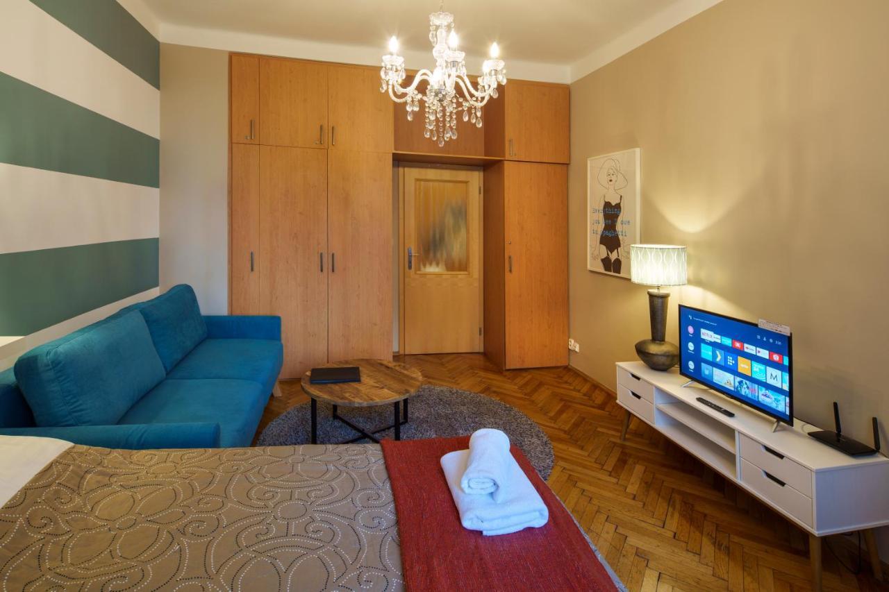 Dlouha Apartment With Balcony Πράγα Εξωτερικό φωτογραφία