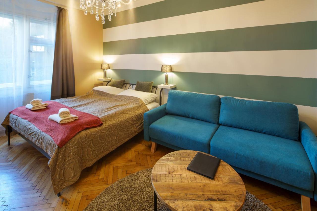 Dlouha Apartment With Balcony Πράγα Εξωτερικό φωτογραφία