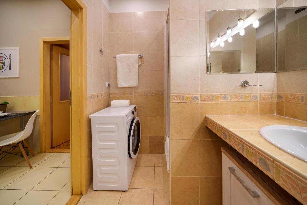 Dlouha Apartment With Balcony Πράγα Εξωτερικό φωτογραφία